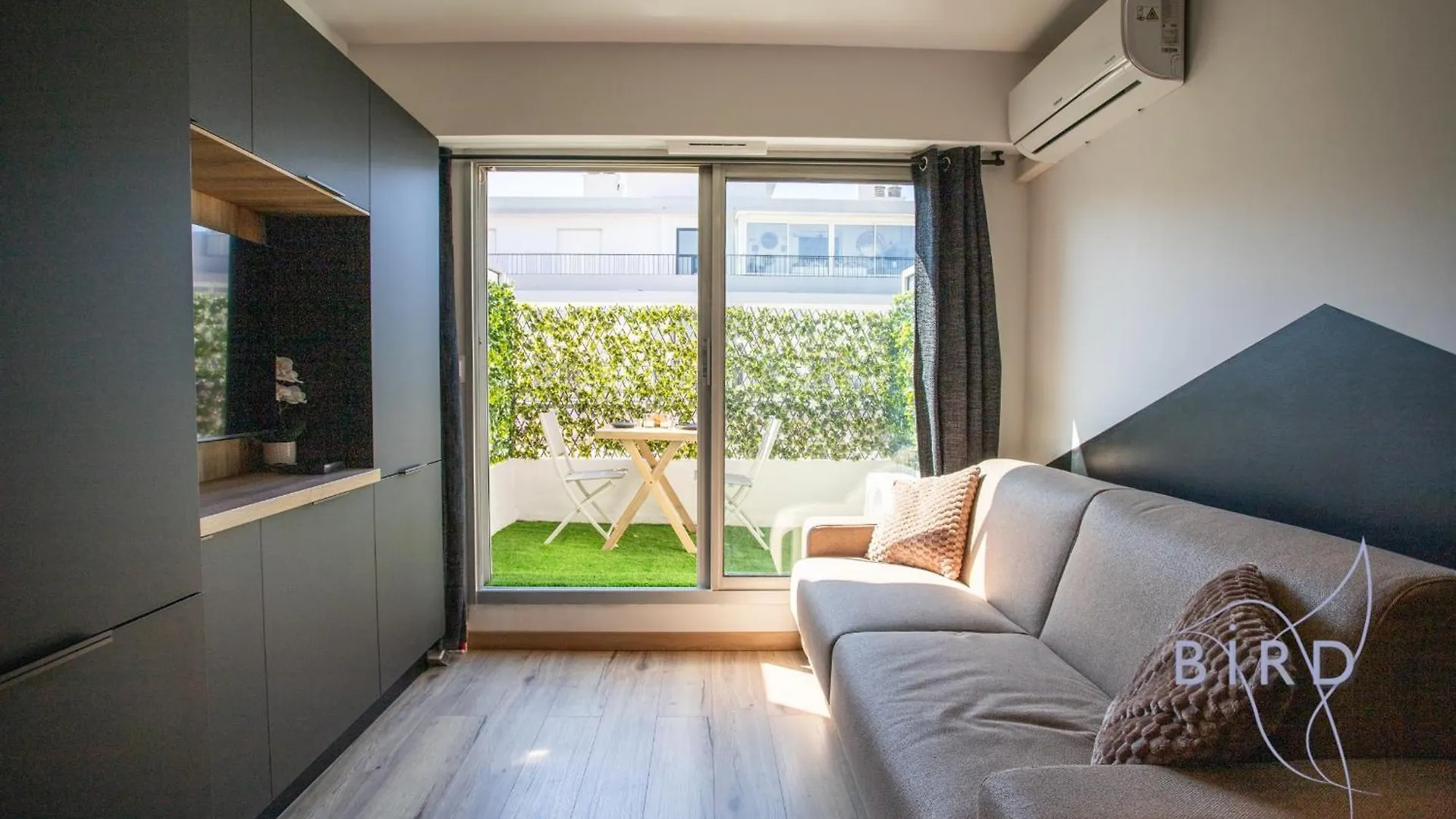 Sunny Flat In Juan Les Pins Apartment  Juan-les-Pins